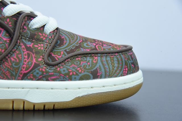 Nk SB Dunk Low “Paisley” Nk SB Dunk Low “Paisley”