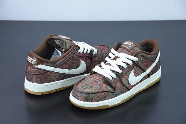 Nk SB Dunk Low “Paisley” Nk SB Dunk Low “Paisley”