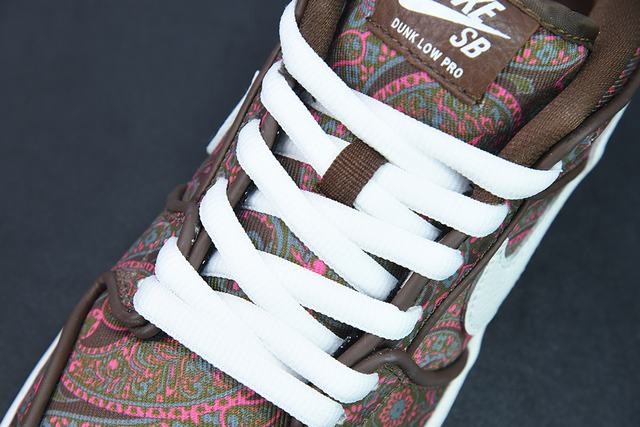 Nk SB Dunk Low “Paisley” Nk SB Dunk Low “Paisley”