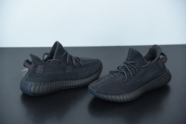 YEEZY BOOST 350 V2 Black(Non-Reflective) YEEZY BOOST 350 V2 Black(Non-Reflective)