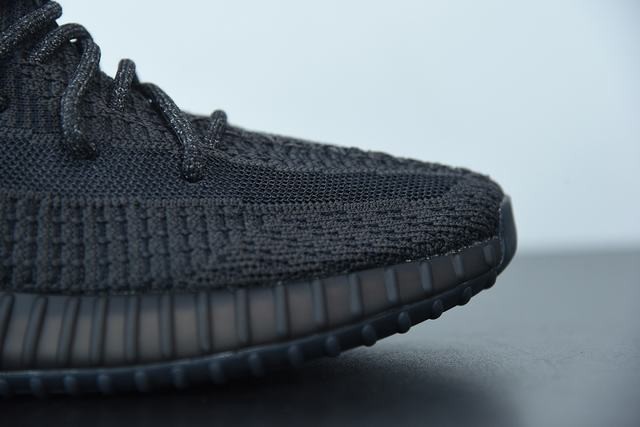 YEEZY BOOST 350 V2 Black(Non-Reflective) YEEZY BOOST 350 V2 Black(Non-Reflective)