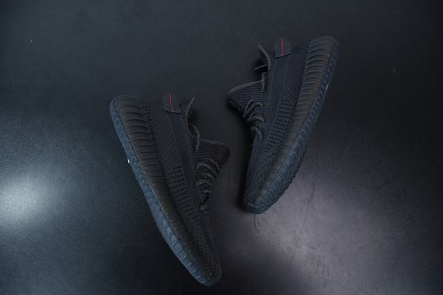 YEEZY BOOST 350 V2 Black(Non-Reflective) YEEZY BOOST 350 V2 Black(Non-Reflective)