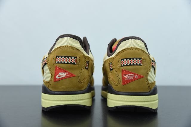 Travis Scott x Nike Air Max 1 Colorway Has Surfaced (LGR) Travis Scott x Nike Air Max 1 Colorway Has Surfaced (LGR)