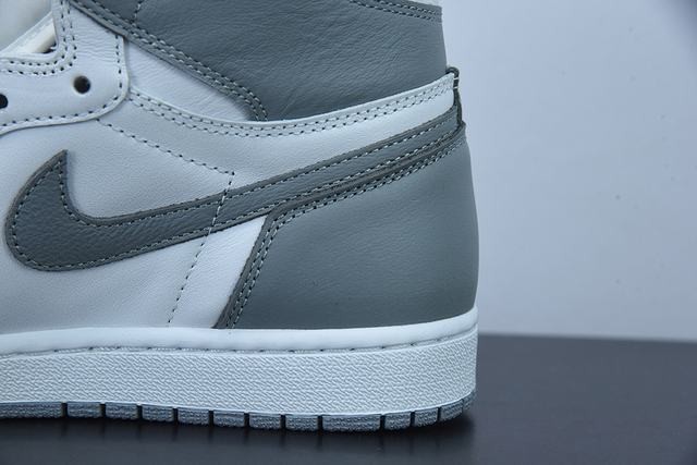 AJ1 AJ1
