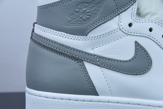 AJ1 AJ1