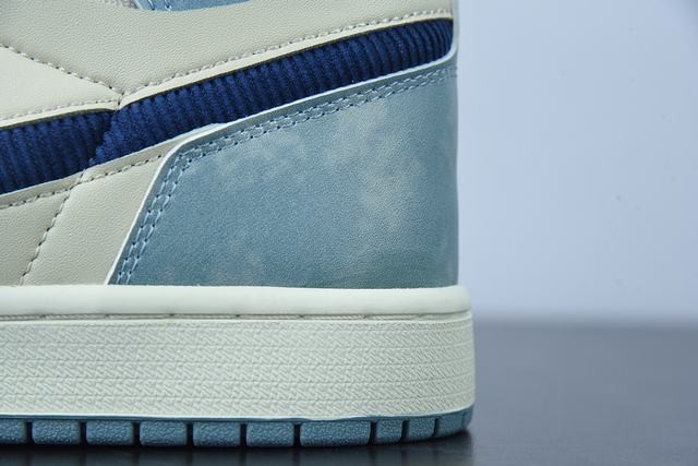 Nk Wmns AJ1 Zoom CMFT Nk Wmns AJ1 Zoom CMFT