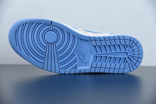 AJ1 supreme Blue Stars AJ1 supreme Blue Stars