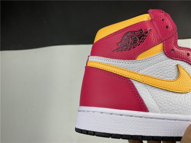 Air Jordan 1 High OG“Light Fusion Red” Air Jordan 1 High OG“Light Fusion Red”
