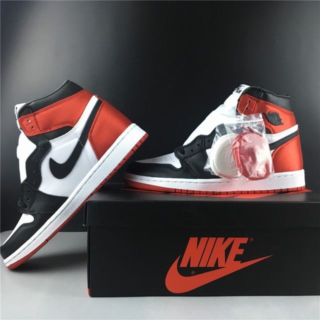 Air Jordan 1 satin WMNS BLACK TOE Air Jordan 1 satin WMNS BLACK TOE