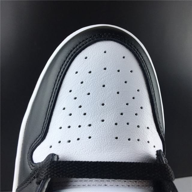 Air Jordan 1 satin WMNS BLACK TOE Air Jordan 1 satin WMNS BLACK TOE