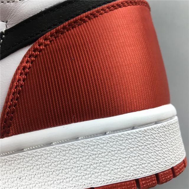 Air Jordan 1 satin WMNS BLACK TOE Air Jordan 1 satin WMNS BLACK TOE