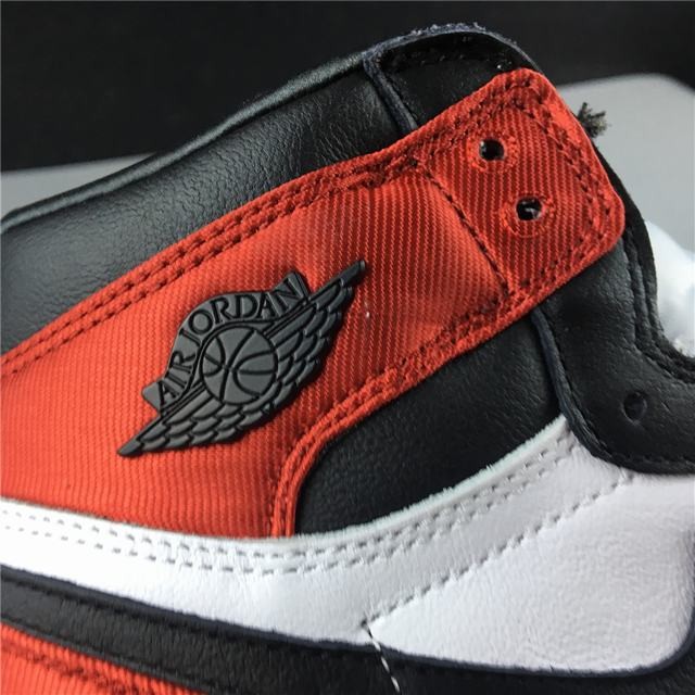 Air Jordan 1 satin WMNS BLACK TOE Air Jordan 1 satin WMNS BLACK TOE