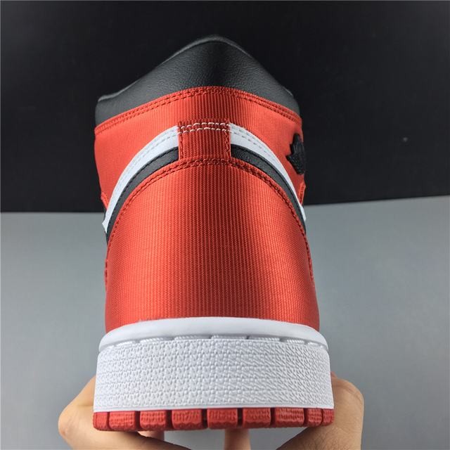 Air Jordan 1 satin WMNS BLACK TOE Air Jordan 1 satin WMNS BLACK TOE