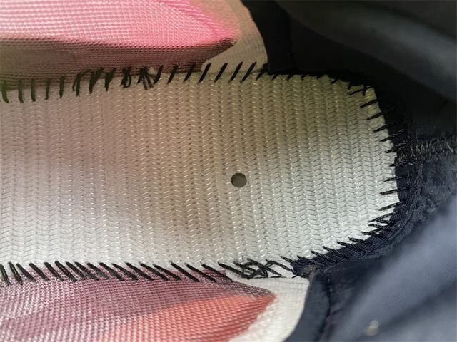 Yeezy 700 V3 “Fade Carbon” Yeezy 700 V3 “Fade Carbon”