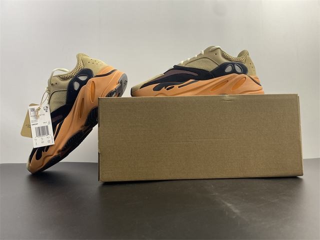 Yeezy 700 “Enflame Amber Yeezy 700 “Enflame Amber