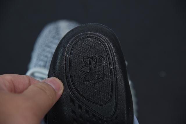 Adidas Yeezy Boost 350 V2 Ash Blue Adidas Yeezy Boost 350 V2 Ash Blue