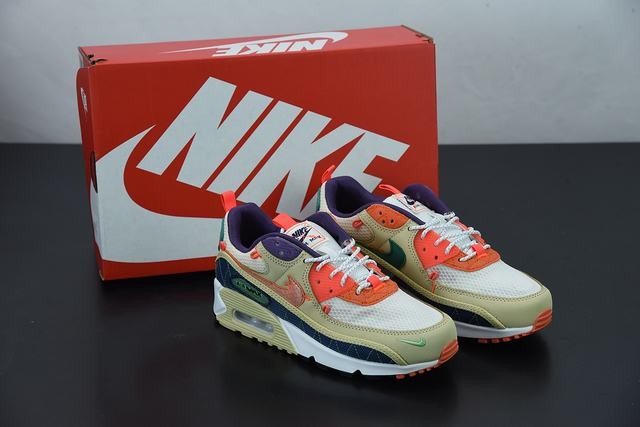Nike Air Max 90 Trail Team Gold Nike Air Max 90 Trail Team Gold