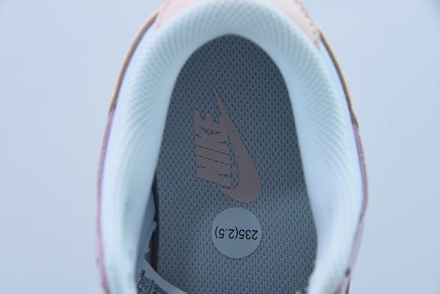 Nike Dunk Low Easter 2022 (W) Nike Dunk Low Easter 2022 (W)