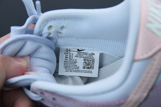 Nike Dunk Low Easter 2022 (W) Nike Dunk Low Easter 2022 (W)