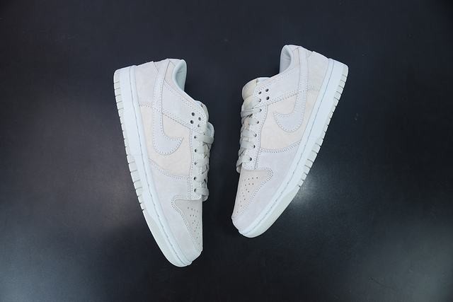 NK Dunk Low PRM “Vast Grey” NK Dunk Low PRM “Vast Grey”