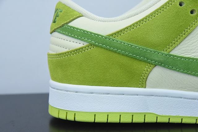 Nike SB Dunk Low Green Apple Nike SB Dunk Low Green Apple