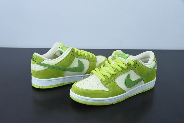Nike SB Dunk Low Green Apple Nike SB Dunk Low Green Apple
