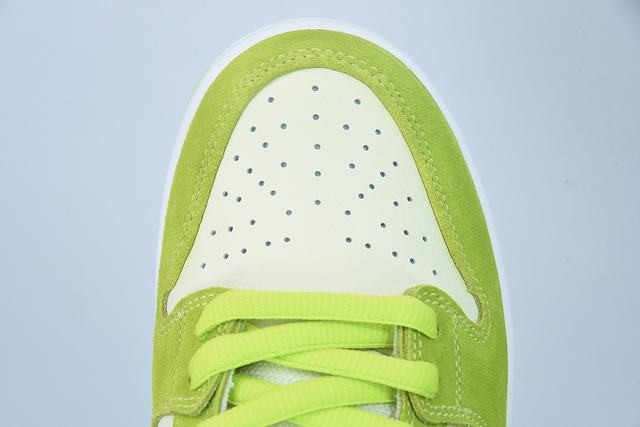 Nike SB Dunk Low Green Apple Nike SB Dunk Low Green Apple