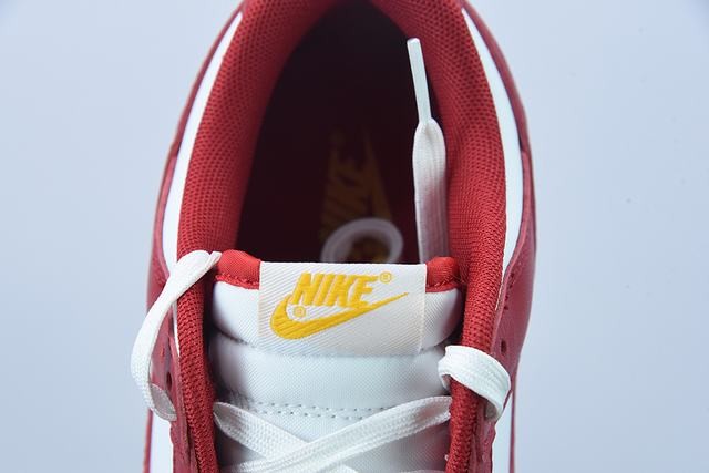 Nike Dunk Low USC Nike Dunk Low USC