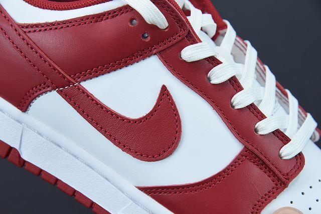Nike Dunk Low USC Nike Dunk Low USC