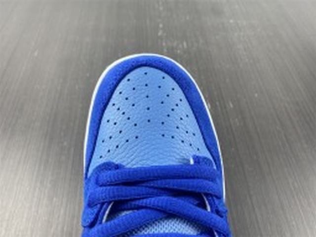 Nike SB Dunk Low Blue Raspberry Nike SB Dunk Low Blue Raspberry
