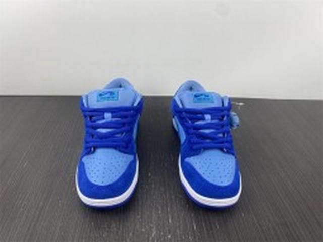 Nike SB Dunk Low Blue Raspberry Nike SB Dunk Low Blue Raspberry