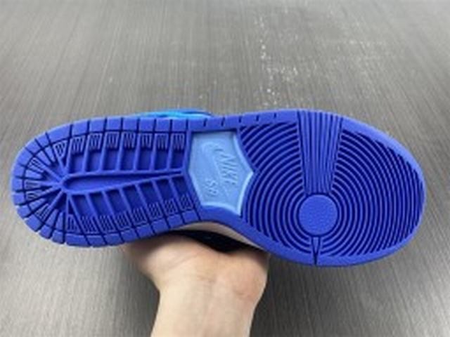 Nike SB Dunk Low Blue Raspberry Nike SB Dunk Low Blue Raspberry