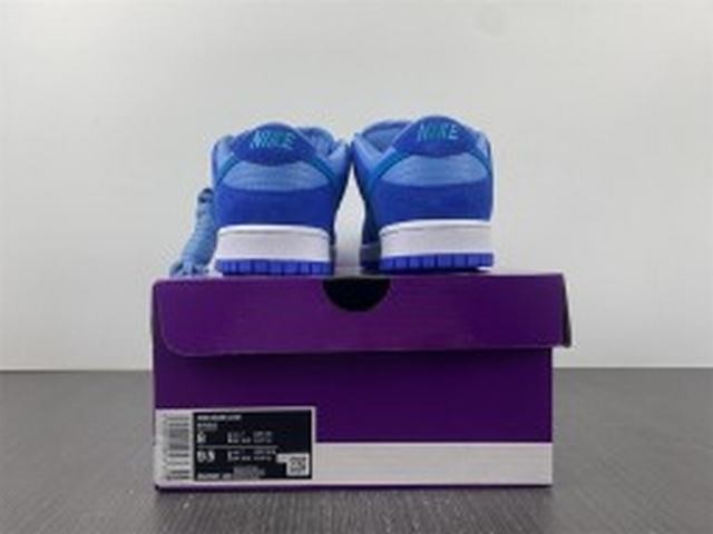 Nike SB Dunk Low Blue Raspberry Nike SB Dunk Low Blue Raspberry