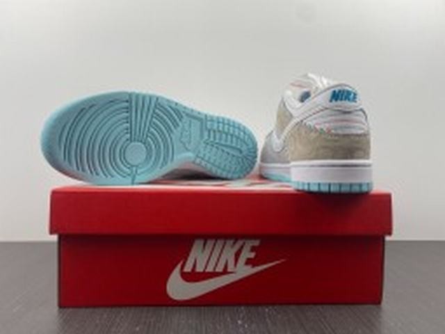 Nike Dunk Low SE Barber Shop Grey Nike Dunk Low SE Barber Shop Grey