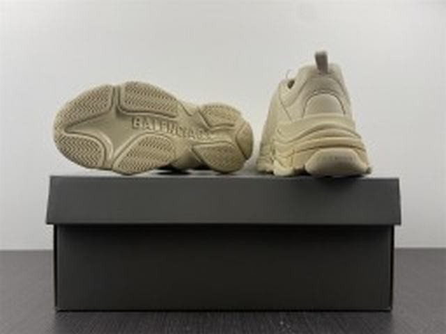 BALENCIAGA TRIPLE S BALENCIAGA TRIPLE S