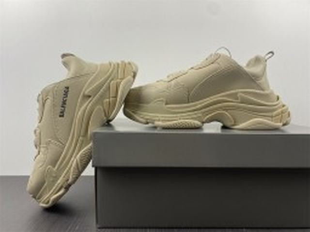 BALENCIAGA TRIPLE S BALENCIAGA TRIPLE S
