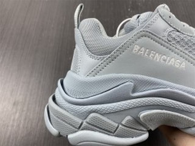 Balenciaga Triple S Pale Blue (W) Balenciaga Triple S Pale Blue (W)
