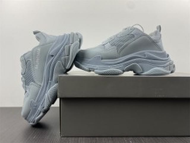 Balenciaga Triple S Pale Blue (W) Balenciaga Triple S Pale Blue (W)