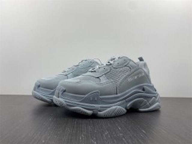 Balenciaga Triple S Pale Blue (W) Balenciaga Triple S Pale Blue (W)