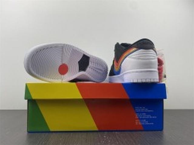 Nike SB Dunk Low Polaroid Nike SB Dunk Low Polaroid