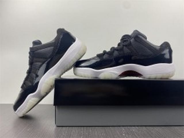 Jordan 11 Retro Low 72-10 Jordan 11 Retro Low 72-10