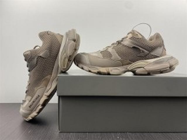 BALENCIAGA champagne BALENCIAGA champagne