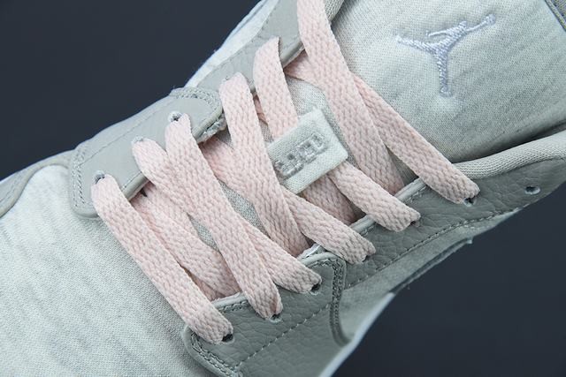 O05M3 AJ1 Low O05M3 AJ1 Low