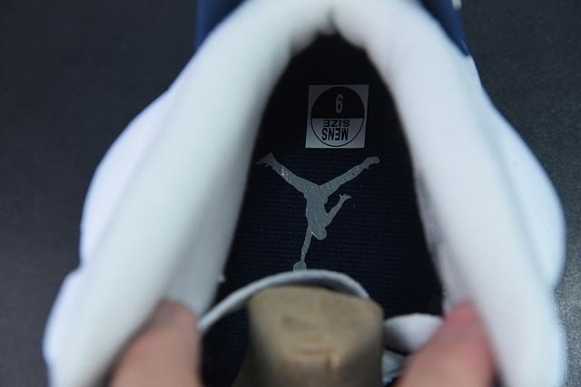 Jordan 6 Retro Midnight Navy (2022) Jordan 6 Retro Midnight Navy (2022)