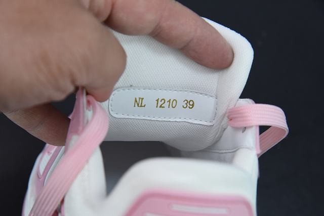 Louis Vuitton Trainer Pink White (W) Louis Vuitton Trainer Pink White (W)