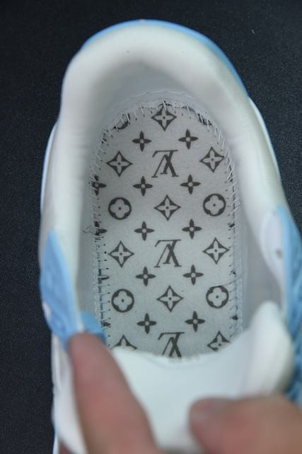 Louis Vuitton Trainer Low White Sky Blue Louis Vuitton Trainer Low White Sky Blue