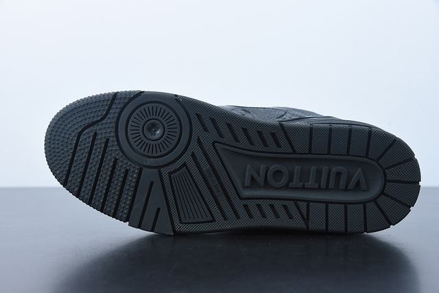 Louis Vuitton Trainer Black Louis Vuitton Trainer Black