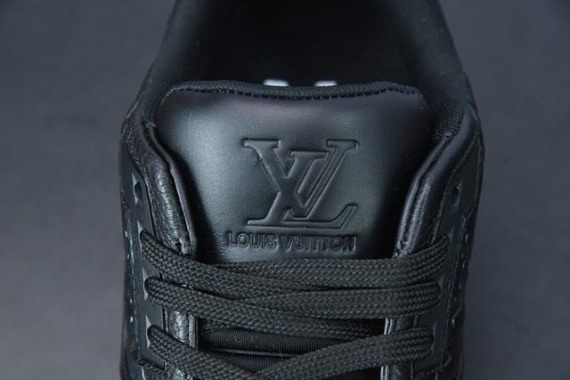 Louis Vuitton Trainer Black Louis Vuitton Trainer Black