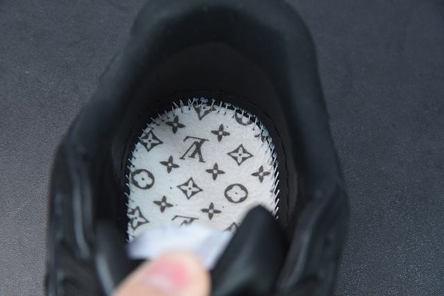 Louis Vuitton Trainer Black Louis Vuitton Trainer Black