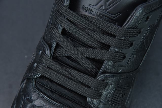 Louis Vuitton Trainer Black Louis Vuitton Trainer Black